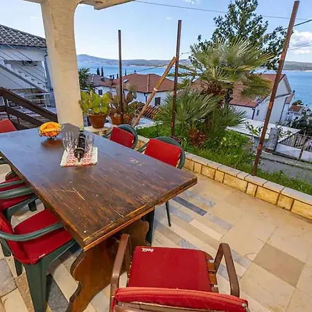 1 Bedroom Awesome In Appartement