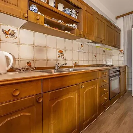 1 Bedroom Awesome In *