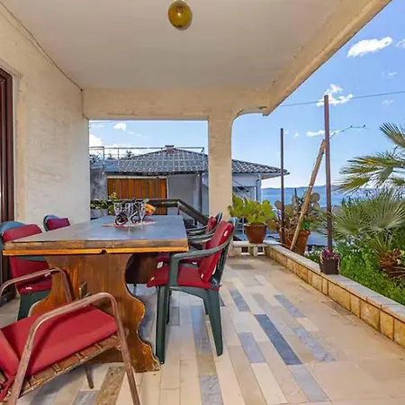 1 Bedroom Awesome In *