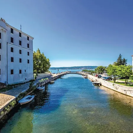 Appartamento 1 Bedroom Awesome In